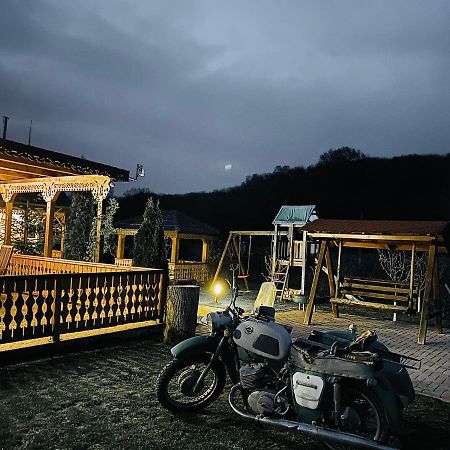Agropensiunea Valea Fagilor Luncavita Exteriér fotografie