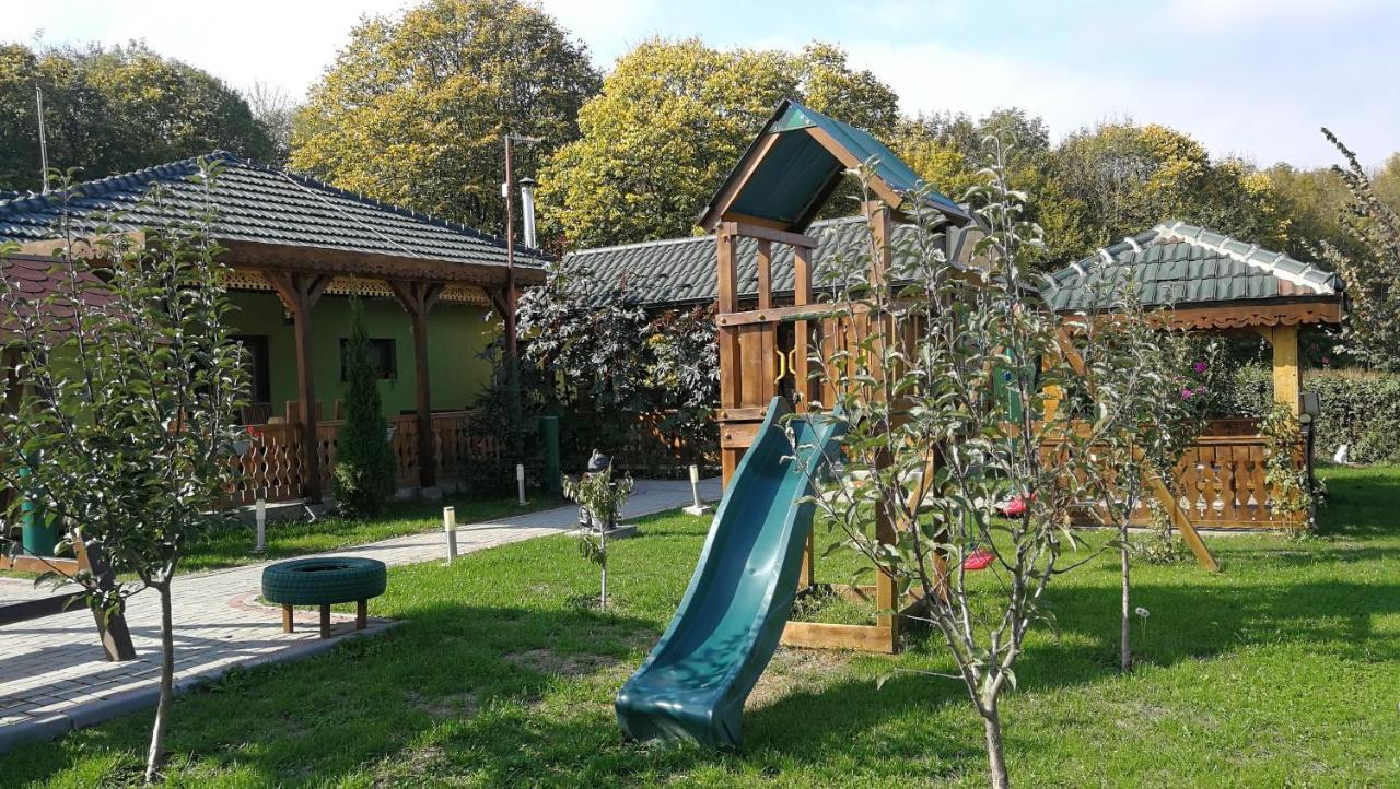Agropensiunea Valea Fagilor Luncavita Exteriér fotografie