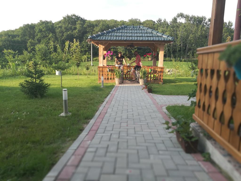 Agropensiunea Valea Fagilor Luncavita Exteriér fotografie