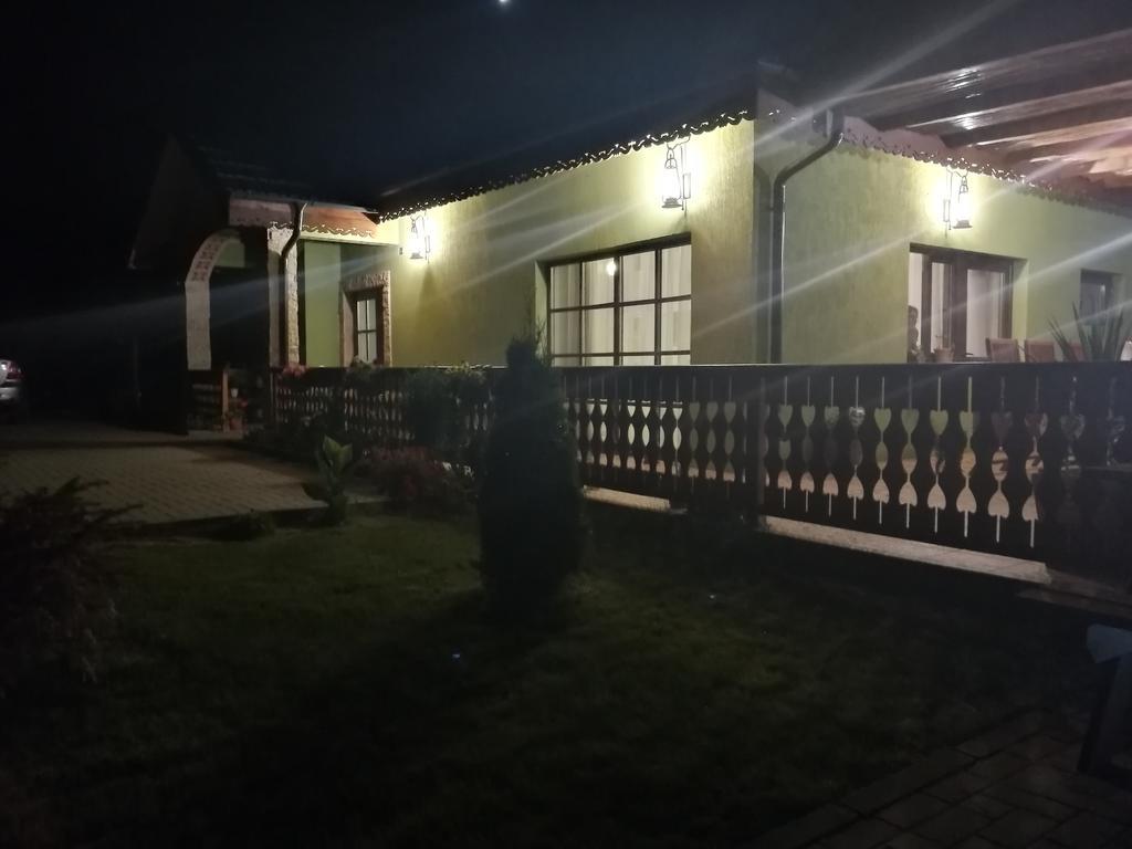 Agropensiunea Valea Fagilor Luncavita Exteriér fotografie